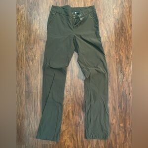 Athleta Wander Pants in Forrest green size 8 tall